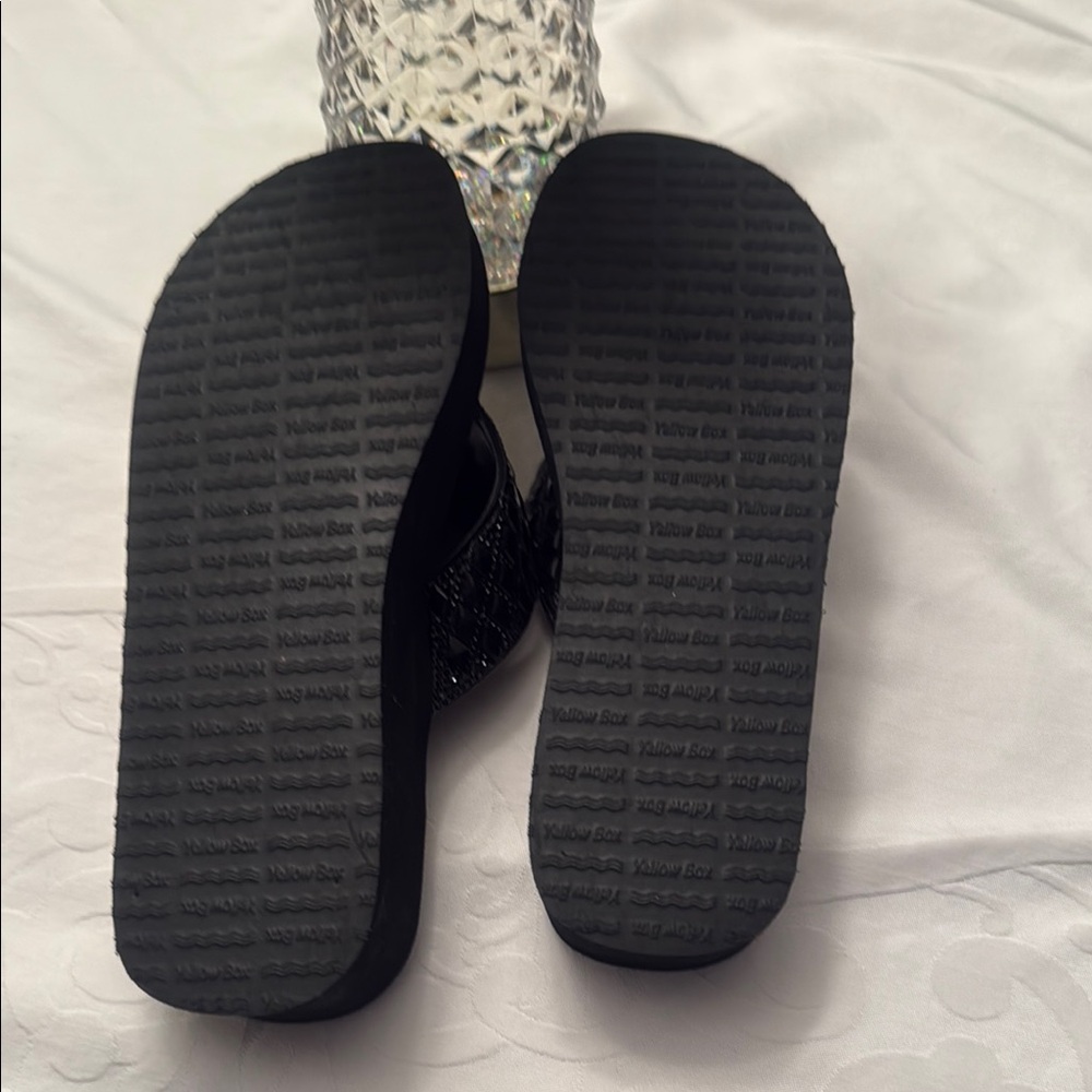 Black Women's Sandals yellow box - Picture 4 of 4